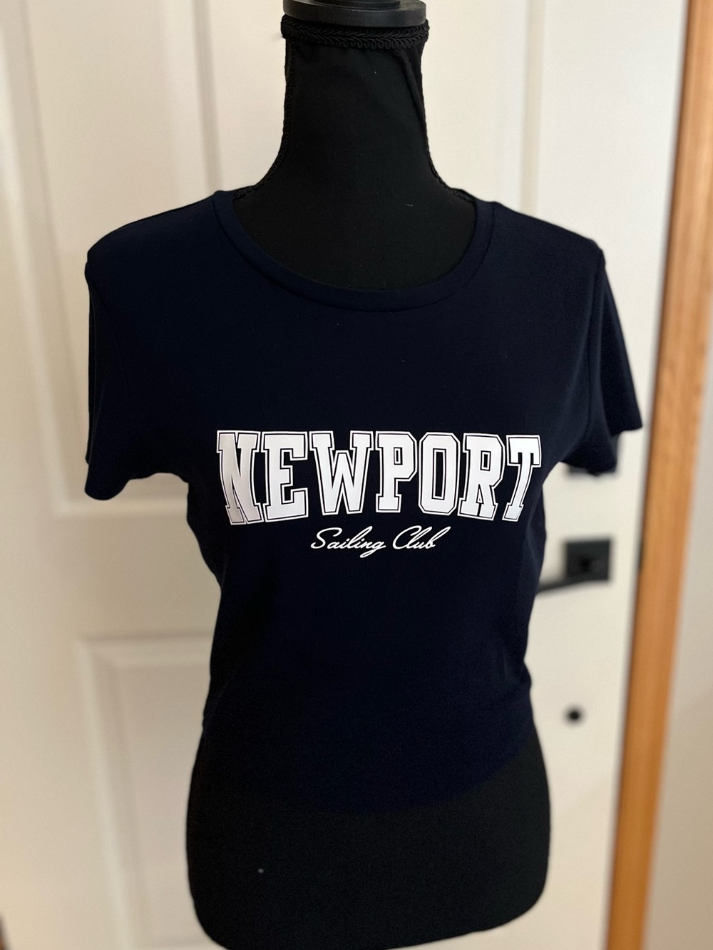 Women’s Garage navy blue white Newport Sailing Club short sleeve tee shirt large